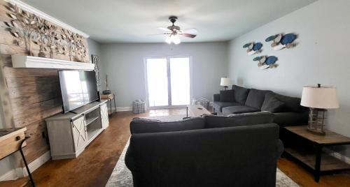 Biloxi Apartment | Seaside Gem