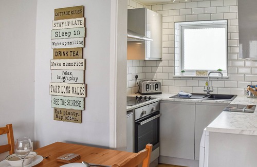 Corton Cottage | Seaside here we come.
