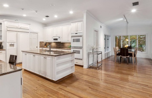 Birch Park Finger Streets House | SeaSide Luxury Lake Estate- Private Beach, Pool and 6500 sqft