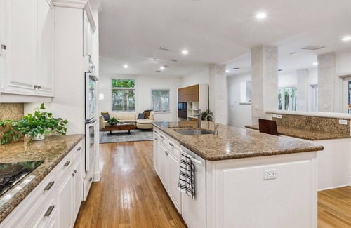 Birch Park Finger Streets House | SeaSide Luxury Lake Estate- Private Beach, Pool and 6500 sqft