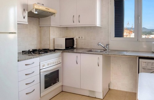 Palamos Apartment | Seaside Relaxation: Bright Apartment ⚓🌞