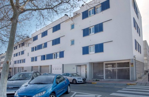 Palamos Apartment | Seaside Relaxation: Bright Apartment ⚓🌞
