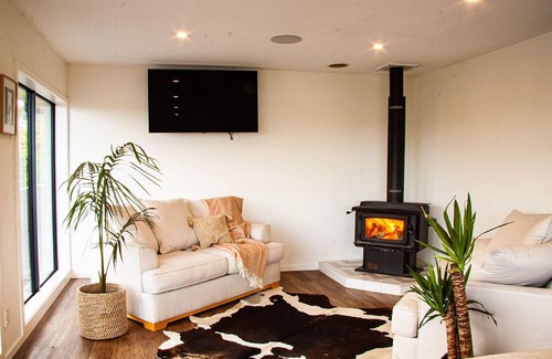 Diamond Harbour House | Seaside Sanctuary with amazing sea & mountain views