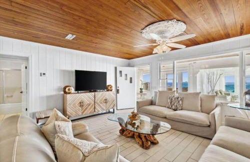 Kiska Beach House | Seaside Serendipity - Wonderful Private Beachfront Home - Beautiful!
