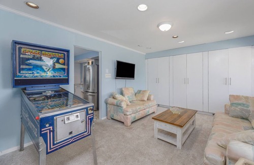 Southend House | Seaside Serenity: Family Friendly Retreat in Brigantine