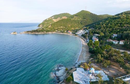 Nea Iraklitsa House | Seaside Serenity House