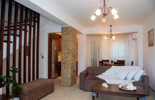 Nea Iraklitsa House | Seaside Serenity House
