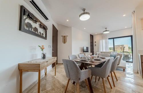 Telchac Puerto Apartment | Seaside Serenity