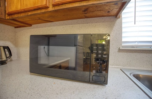 Flour Bluff House | Seaside Serenity - Tranquil Retreat Near Mustang