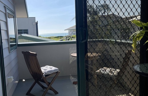 Ohope Apartment | Seaside Studio Apartment with sea view deck