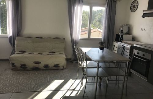Martigues Apartment | Seaside studio in La Couronne