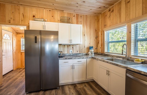 Carrabelle House | Seaside Sunrise 2BR/1BA beachfront home