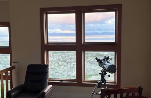 Summer Lake Cabin | Seasonal Lake pet friendly lookout style cabin on13 acres! Dark sky & wildlife