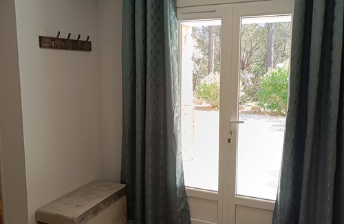 Aurons Apartment | Seasonal rental in pine forest on Provence 35 m2