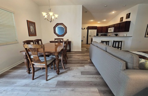 Wildwood Villa | Seasonal Villa - 2 bed/2 bath in The Villages with Golf Car!