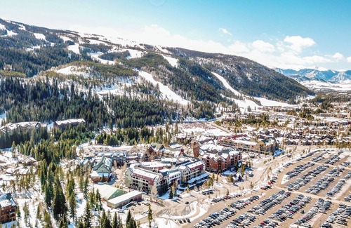 Lakeside Village Apartment | Seasons at Keystone #1886 By Summit County Mountain Retreats