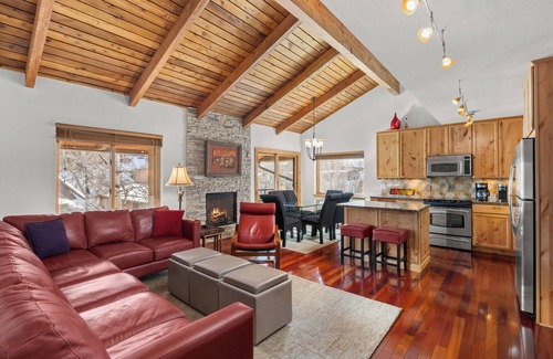 Snowmass Village Condo | Seasons Four by Snowmass Vacations