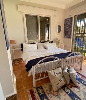 Sweimeh Apartment | SeaStar Sea View apartment 10 minutes away from beach