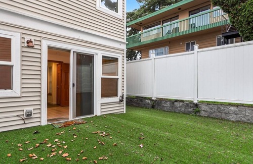 Broadview House | Seattle Gem - Cozy Private 1 Bed 1 Bath with Shared Yard