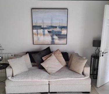 Cobh Apartment | SeaView Apartment Suite