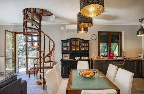 Recco Apartment | Seaview Apartment with Garden in Recco by Wonderful Italy
