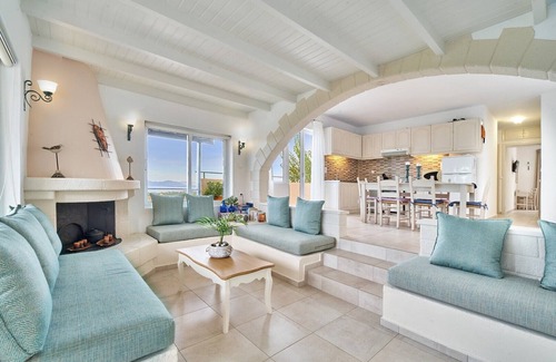Stalos Villa | Seaview & BBQ ★ Private Pool ★ Just renovated villa