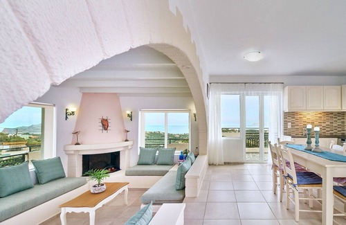Stalos Villa | Seaview & BBQ ★ Private Pool ★ Just renovated villa