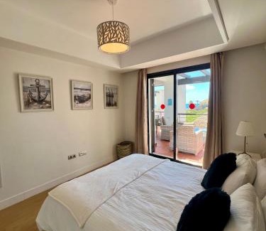 Casares del Mar Apartment | Seaview Boutique del MAR Luxury 3 rooms