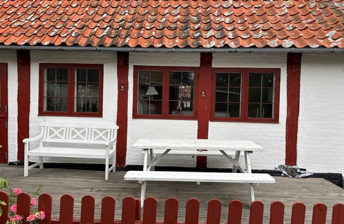 Svaneke House | Seaview cottage in cozy Årsdale