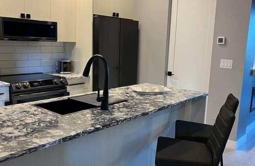 Regional District of Nanaimo House | Seaview end unit 2 bedroom