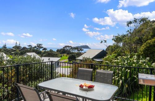 Pauanui House | Seaview Family Haven - Pauanui Holiday Home