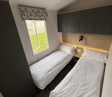 Swalecliffe House | Seaview Holiday Park - Reception End