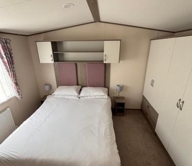 Swalecliffe House | Seaview Holiday Rentals - Oakley