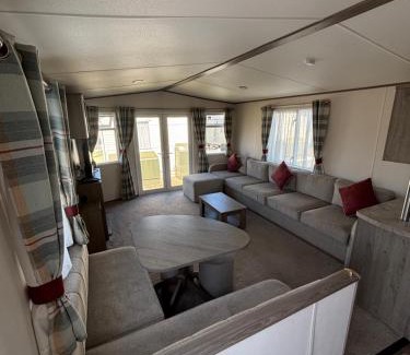 Swalecliffe House | Seaview Holiday Rentals - Oakley
