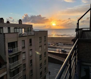 Mariakerke Apartment | Seaview penthouse