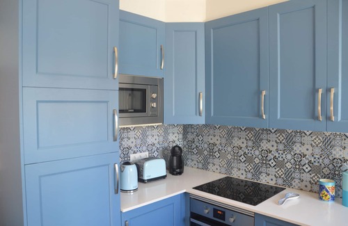 Alvor House | Seaview Townhouse by the riverside in the centre of Alvor (with terrace)