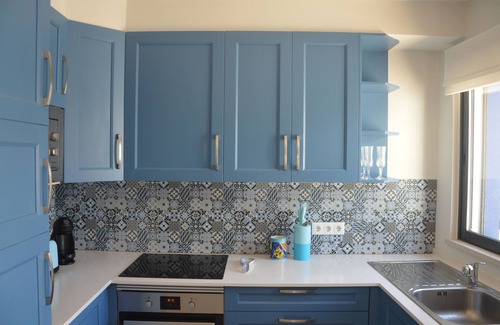 Alvor House | Seaview Townhouse by the riverside in the centre of Alvor (with terrace)