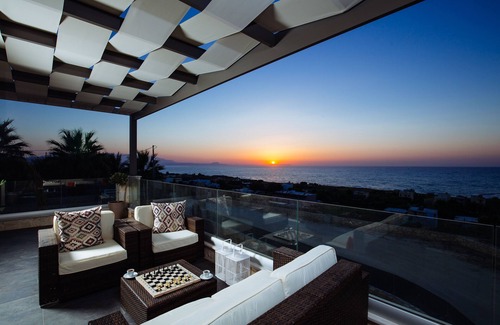 Stavromenos Villa | Seaview Villa with Private Heated Seaview Pool & Hammam 800m from beach & shops