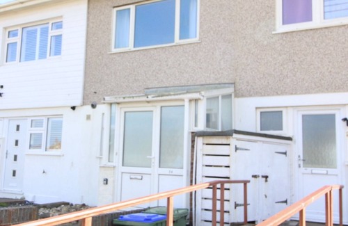 Seaford Apartment | Seaview your house on the sea.