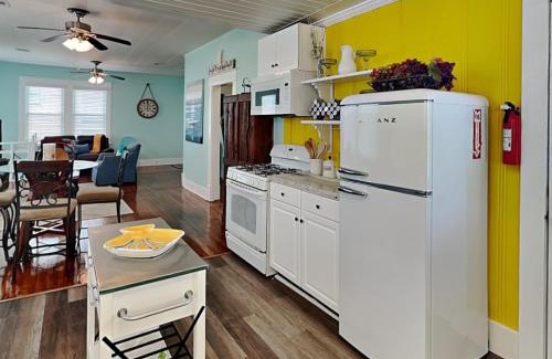 Galveston House | Seawall Celebration - Up