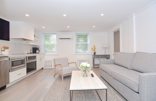 Mystic Apartment | SeaWolf Downtown Mystic 2BR Lux Weekend Getaway