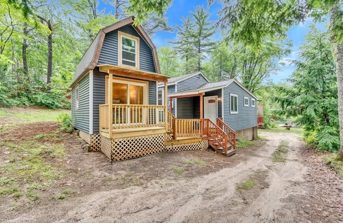 Sebago Cottage | SEBAGO LAKE WATERFRONT. Frontage is on Northwest River with views of Sebago Lake