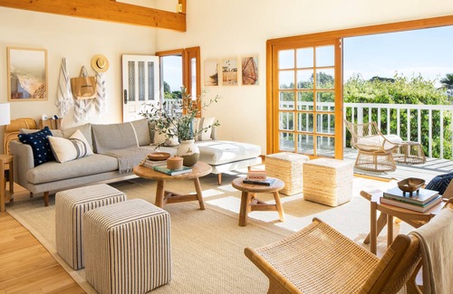 Western Malibu House | Sebastian by AvantStay |Charming Home w/ Pool, Hot Tub & Ocean View