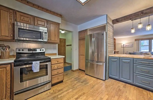 Gaylord House | Secluded 10-Acre Retreat Near Treetops Golf & Downtown!