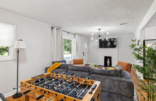 Church Street House | Secluded 3 Bedroom 10 Minutes to Atlanta Airport Self Check In
