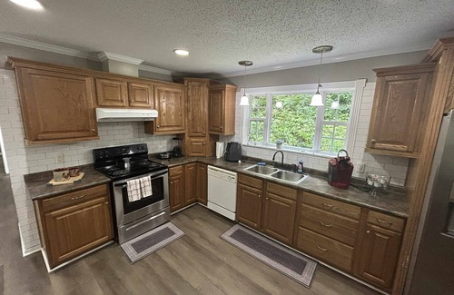 Cherokee House | Secluded 4BR House Near Cherokee Casino & Smoky Mountains