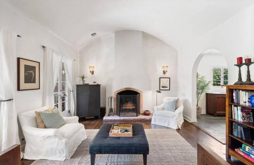 Mid-Wilshire House | Secluded 4BR Spanish Oasis in the Heart of LA