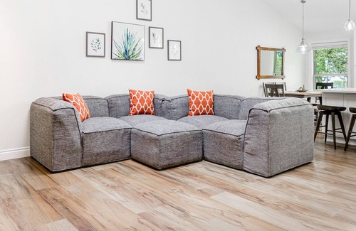 Riverbend House | Secluded abode with park-like yard, fast WiFi & play set - nearby river access