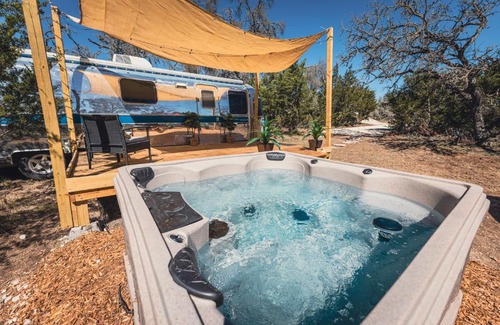 Fredericksburg Other | Secluded Airstream with Hot Tub, Wifi, BBQ, AC