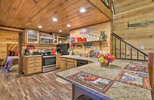Hot Springs House | Secluded and Peaceful Tree Top Cabin with Loft